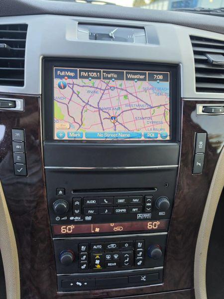 2012 Cadillac Escalade Luxury