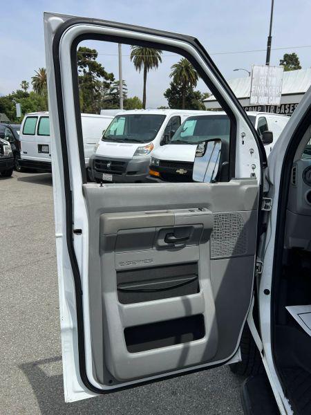 2014 Ford E-250 Base