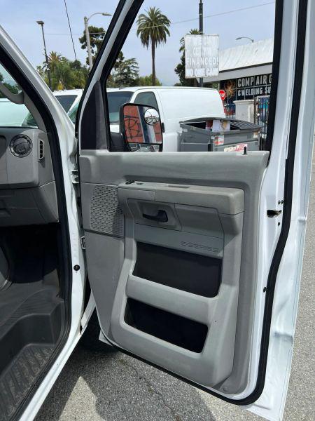 2014 Ford E-250 Base