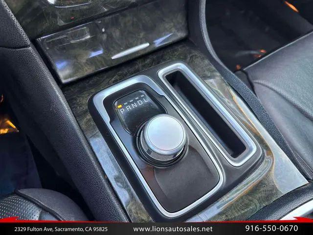 2016 Chrysler 300 300C