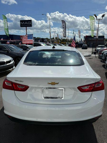 2024 Chevrolet Malibu FWD 1FL