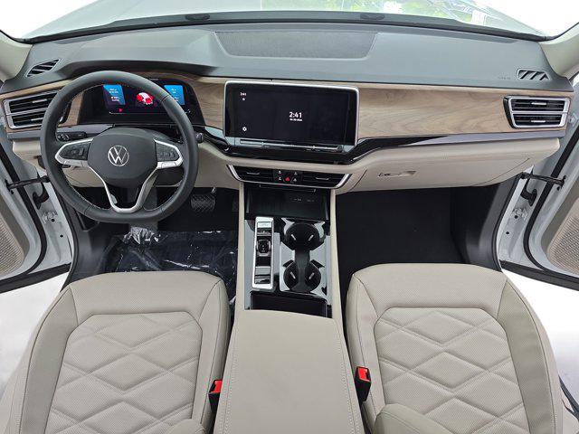 2026 Volkswagen Atlas SE with Technology