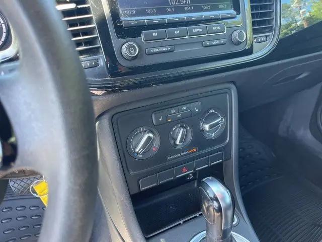 2015 Volkswagen Beetle 1.8T Fleet Edition