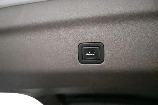 2023 GMC Yukon XL 4WD Denali