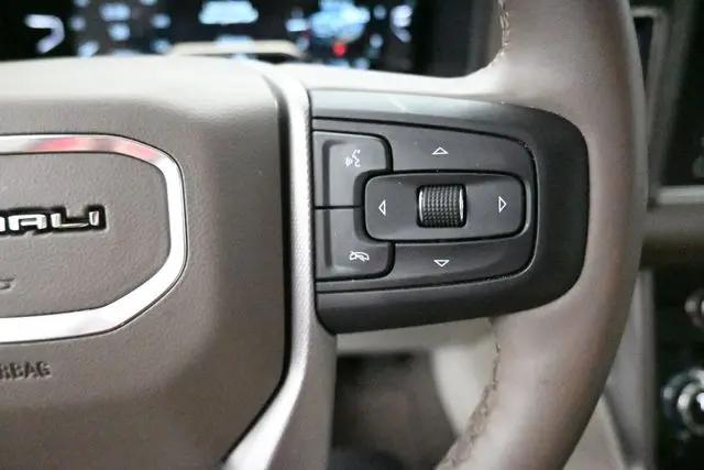 2023 GMC Yukon XL 4WD Denali