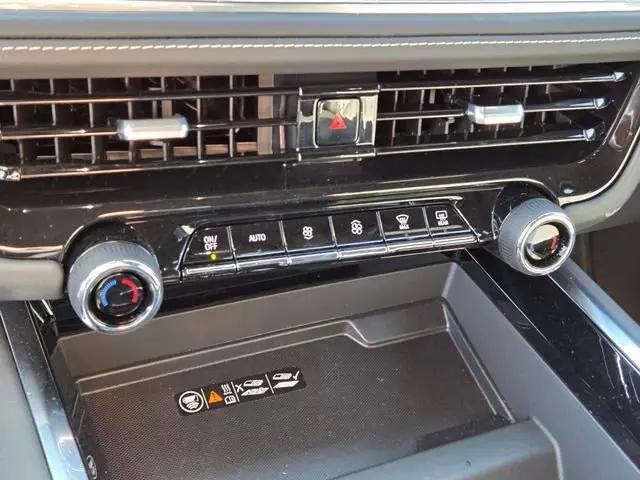 2026 Chevrolet Suburban Premier, 4WD