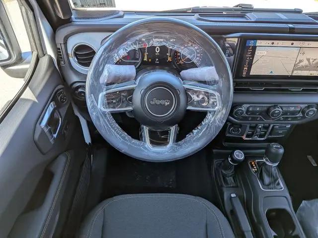2026 Jeep Wrangler 4-Door Sahara 4x4