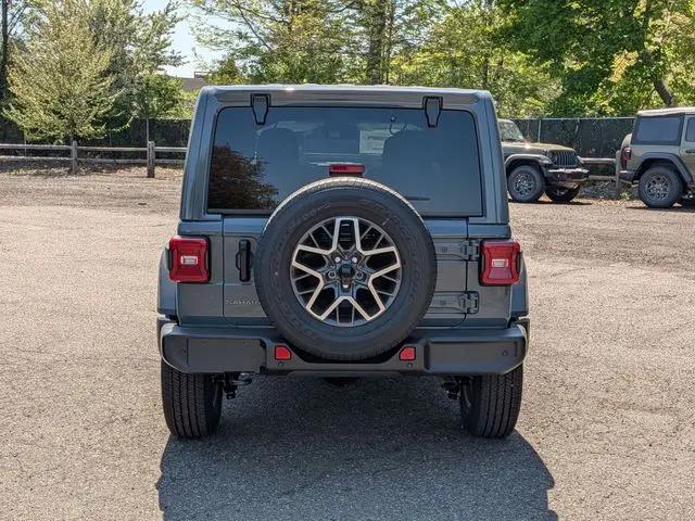 2026 Jeep Wrangler 4-Door Sahara 4x4