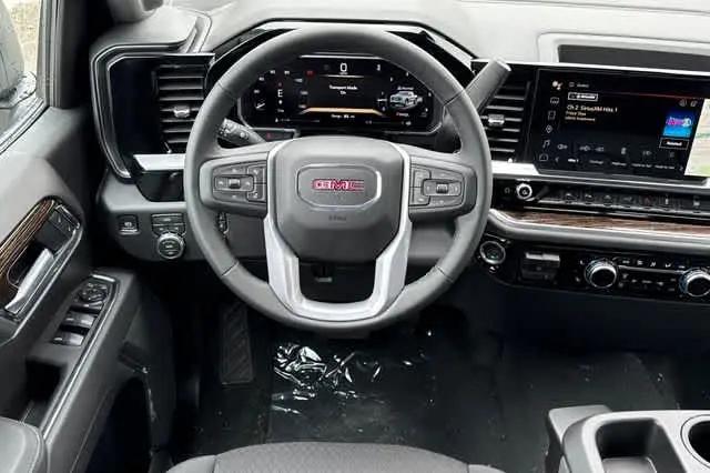2026 GMC Sierra 1500 Crew Cab, Short Bed, SLE, 4WD