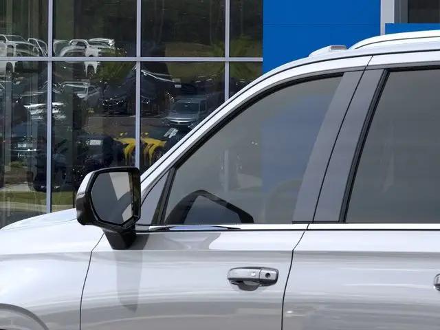 2026 Chevrolet Suburban LT, 4WD