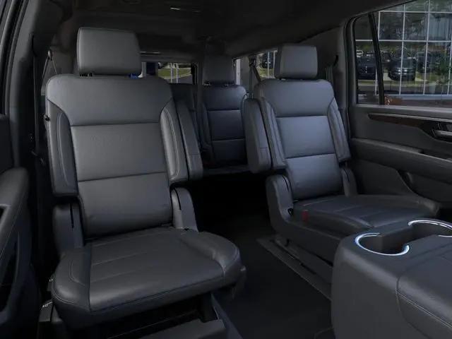 2026 Chevrolet Suburban LT, 4WD