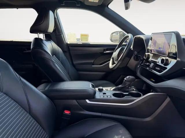 2025 Toyota Highlander XSE