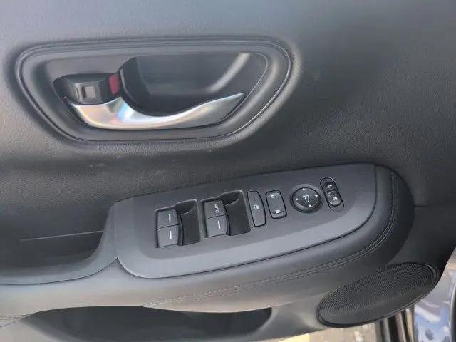 2025 Honda HR-V 2WD LX