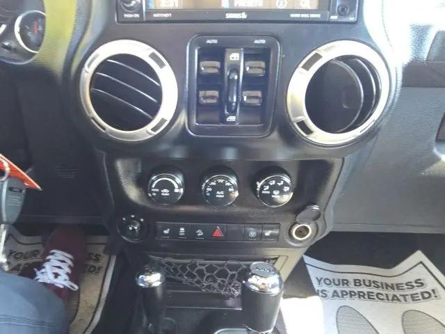 2017 Jeep Wrangler Unlimited Sahara 4x4