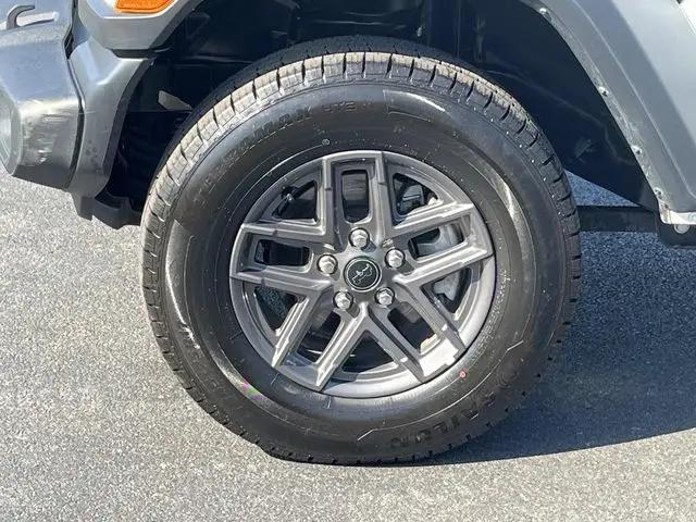 2025 Jeep Wrangler 4-Door Summit 4x4