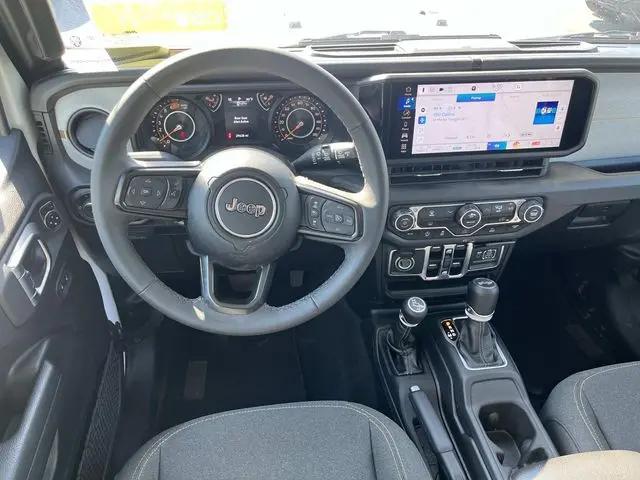 2025 Jeep Wrangler 4-Door Summit 4x4