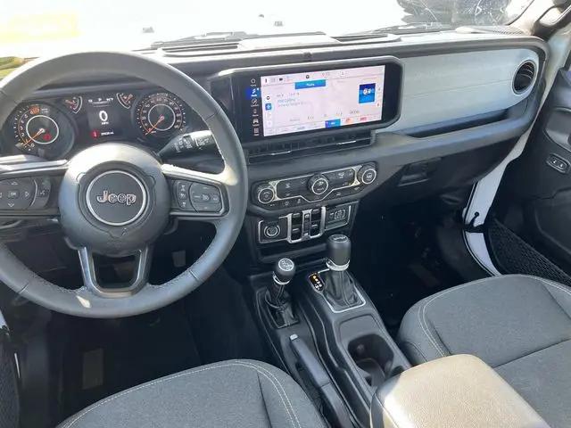 2025 Jeep Wrangler 4-Door Summit 4x4
