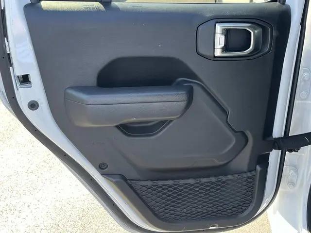 2025 Jeep Wrangler 4-Door Summit 4x4