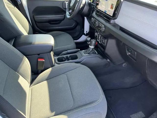2025 Jeep Wrangler 4-Door Summit 4x4