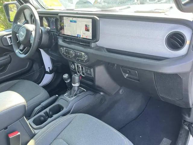 2025 Jeep Wrangler 4-Door Summit 4x4
