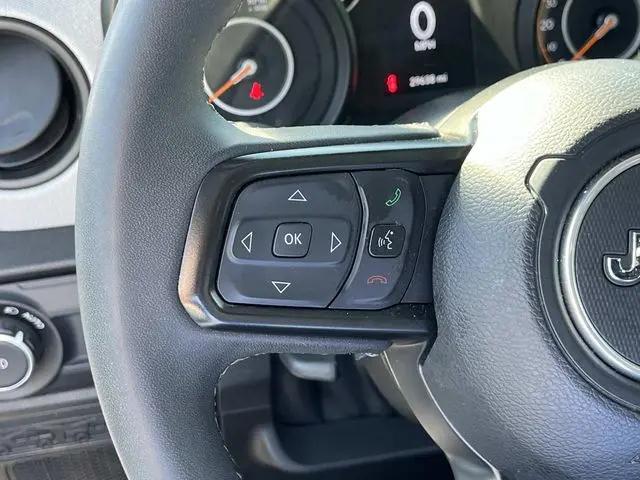 2025 Jeep Wrangler 4-Door Summit 4x4