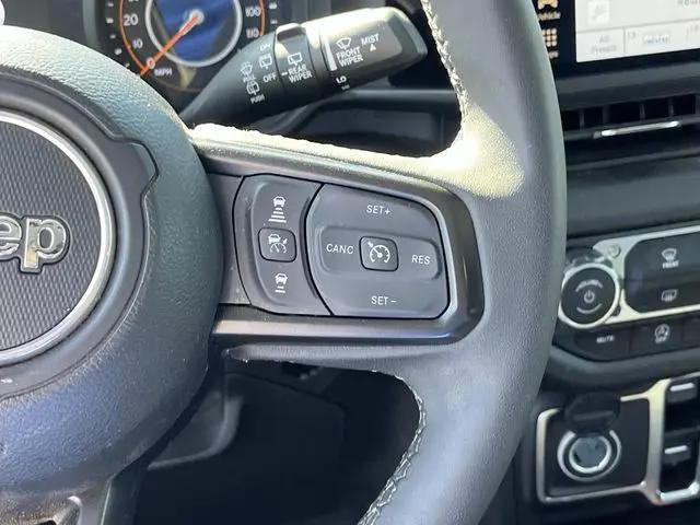 2025 Jeep Wrangler 4-Door Summit 4x4