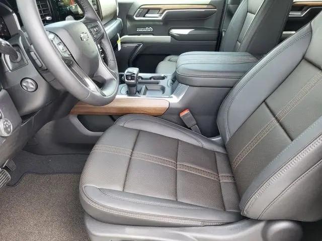 2026 Chevrolet Silverado 1500 4WD Crew Cab Short Bed High Country