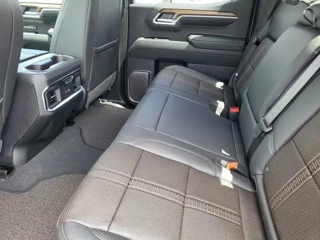 2026 Chevrolet Silverado 1500 4WD Crew Cab Short Bed High Country
