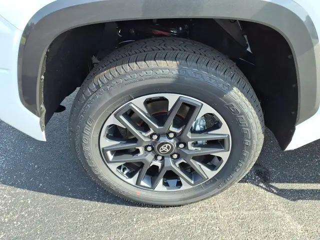 2026 Toyota Tundra Limited CrewMax 5.5' Bed