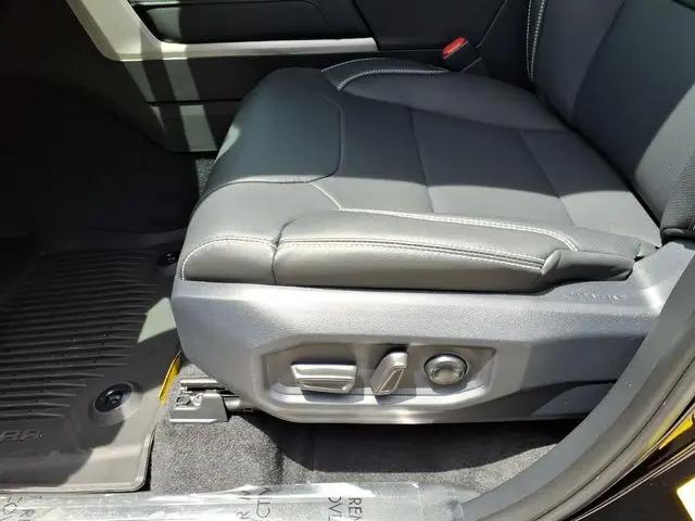 2026 Toyota Tundra Limited CrewMax 5.5' Bed