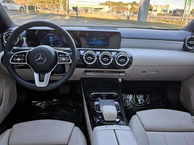 2019 Mercedes-Benz A 220 A 220
