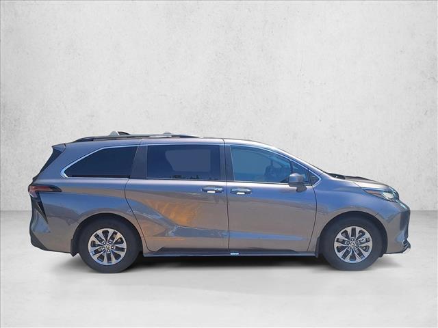 2023 Toyota Sienna XLE