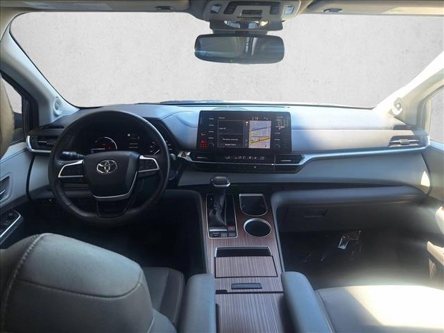 2023 Toyota Sienna XLE