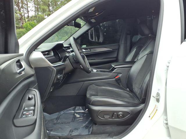 2025 Jeep Grand Cherokee Altitude 4x2