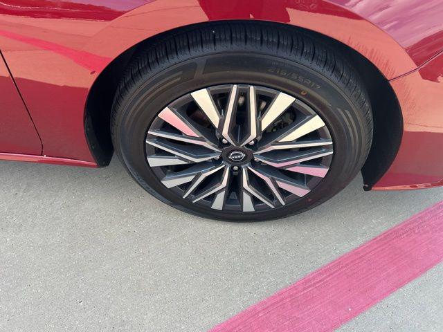 2024 Nissan Altima SV FWD