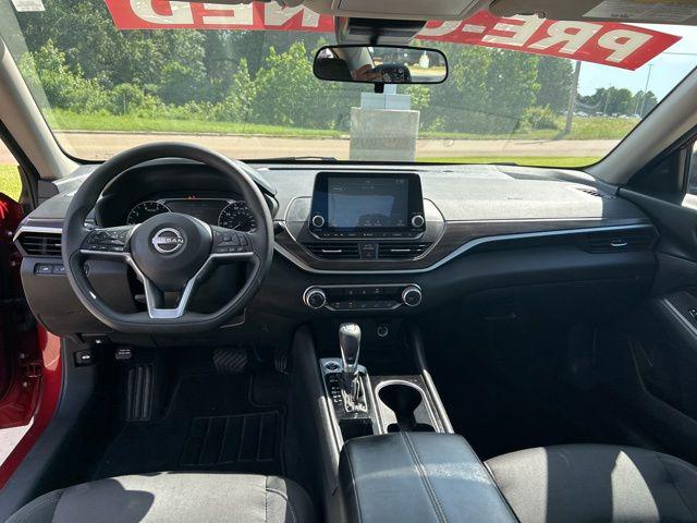 2024 Nissan Altima SV FWD