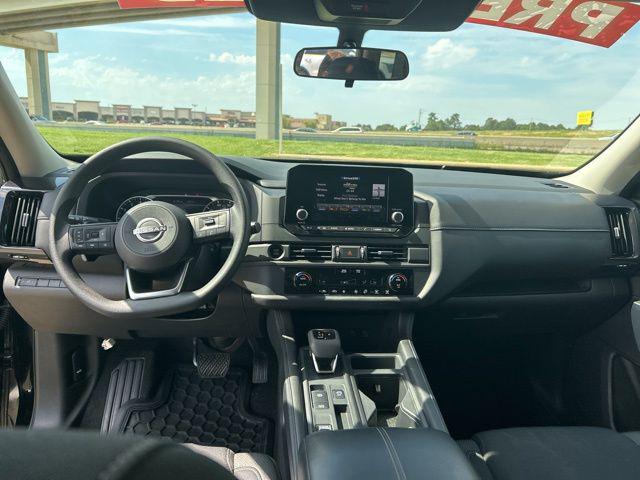 2025 Nissan Pathfinder S FWD
