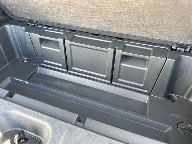 2025 Nissan Pathfinder S FWD