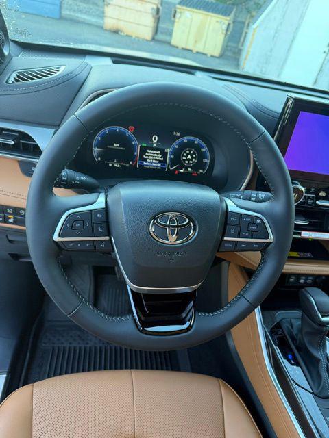 2026 Toyota Highlander Platinum