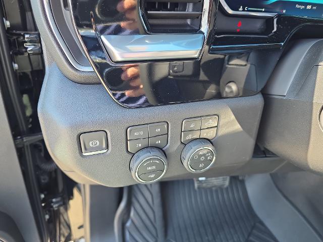 2026 Chevrolet Silverado 1500 4WD Crew Cab Short Bed LTZ