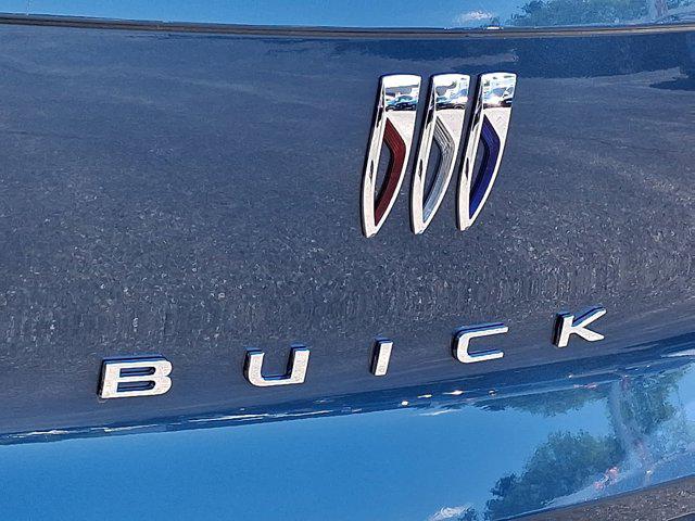 2026 Buick NV Avenir FWD