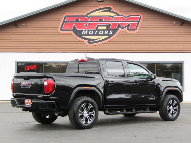 2025 GMC Canyon AT4 4WD