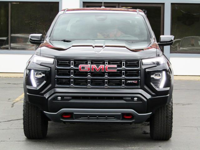 2025 GMC Canyon AT4 4WD