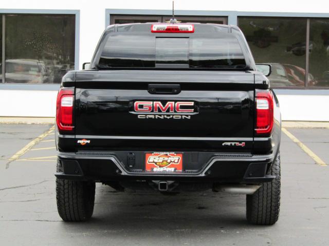 2025 GMC Canyon AT4 4WD