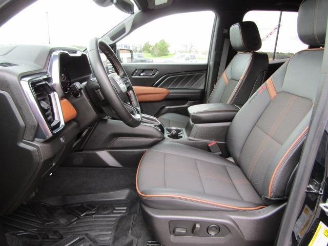 2025 GMC Canyon AT4 4WD