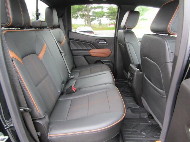 2025 GMC Canyon AT4 4WD