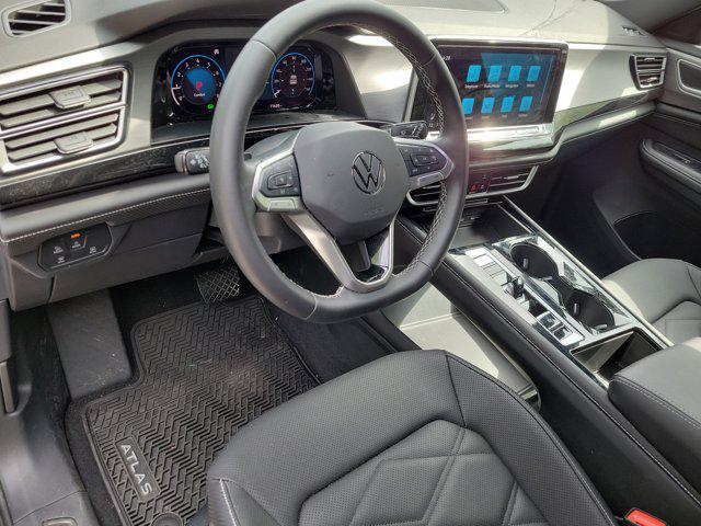 2026 Volkswagen Atlas Cross Sport SE with Technology