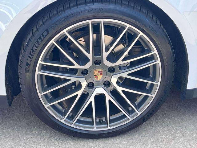 2024 Porsche Panamera 4