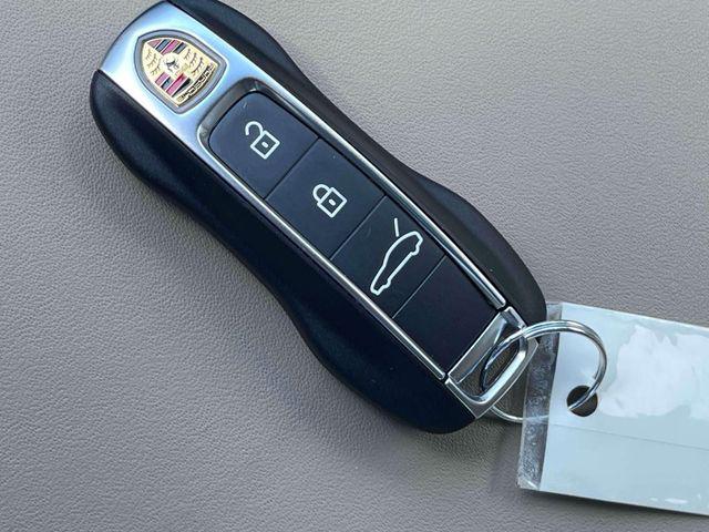 2024 Porsche Panamera 4
