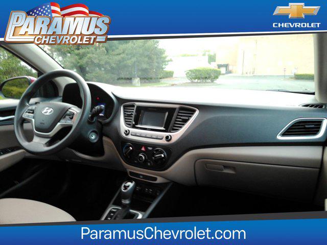 2022 Hyundai Accent SE